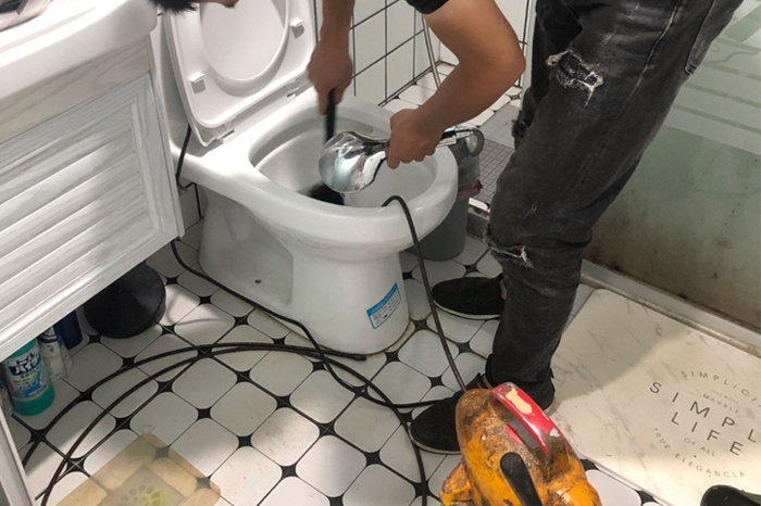 彬村山华侨农场疏通下水道