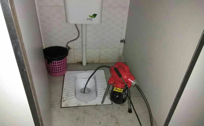 彬村山华侨农场蹲便疏通